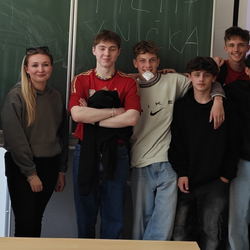 Besedy o dospívání, vztazích a prevenci – 4. a 9. třída