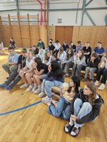 CELOŠKOLNÍ PROJEKT „BEZPEČNÁ ŠKOLA“ - 2. část: Školení žáků na zvládání krizových situací