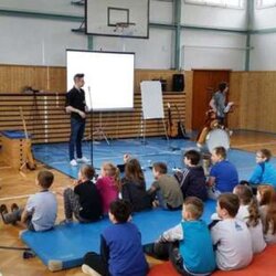 Anglicko-český výchovně vzdělávací program