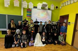 Halloween ve 4. C -  Strašidelně zábavný projektový den