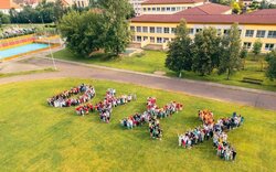  Poslední ohlédnutí za oslavami výročí založení školy v Sezemicích